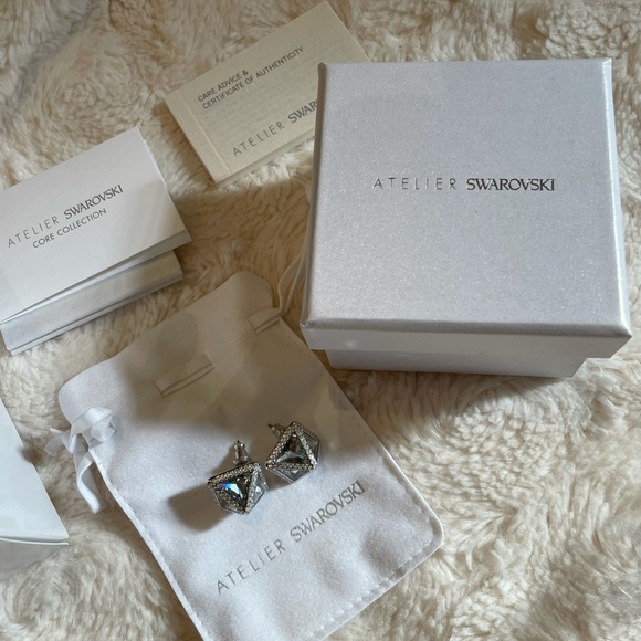 Atelier Crystal Swarovski Earings - Picture 5 of 6